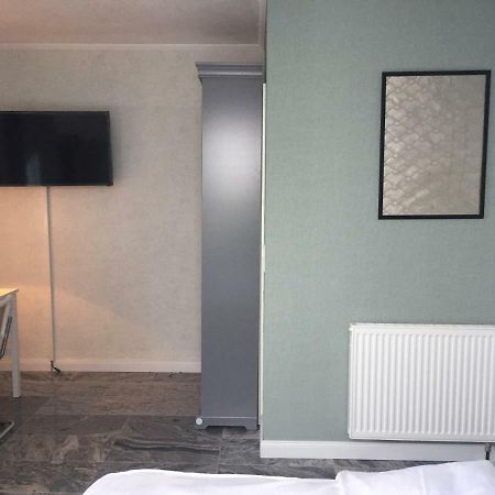 Neues Zimmerapartment Mit Bad Neckarwestheim 외부 사진