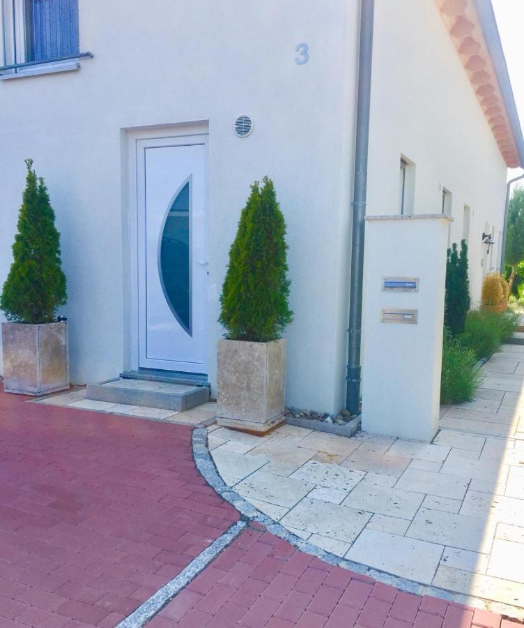 Neues Zimmerapartment Mit Bad Neckarwestheim 외부 사진
